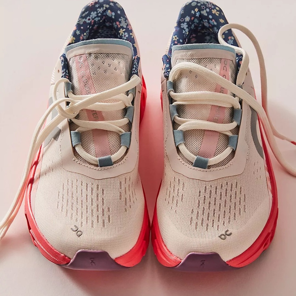 On Running Women's Sneakers - White and Pink